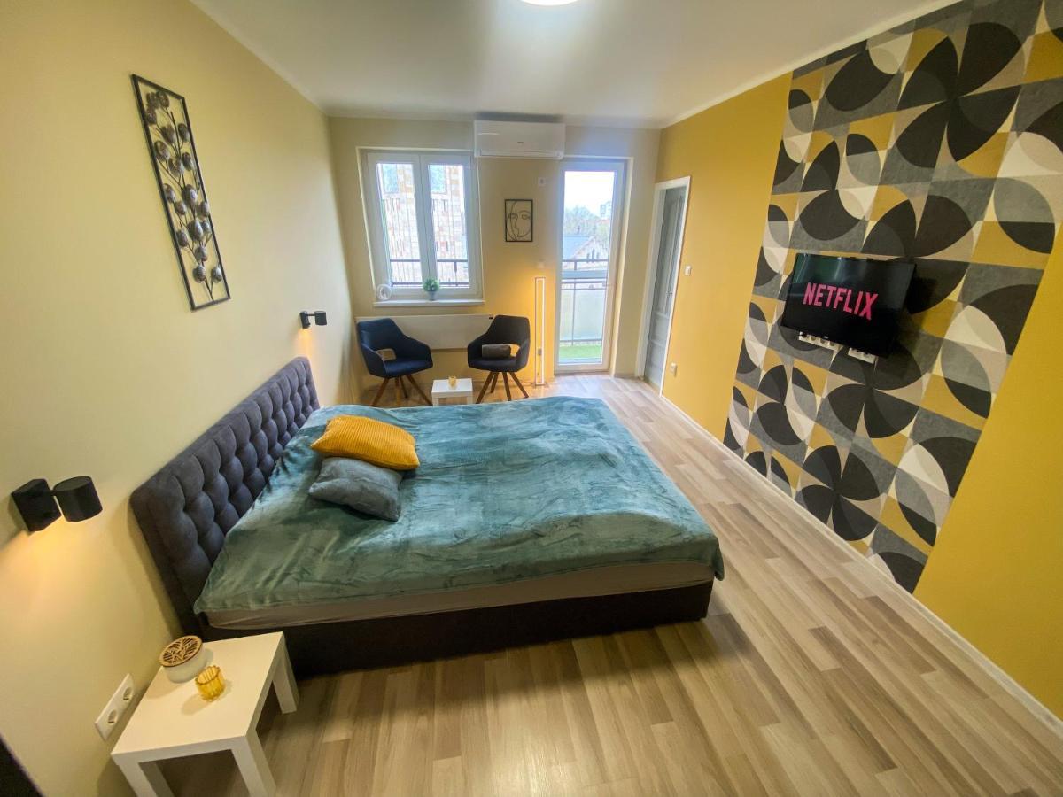 Fresh Smartly Designed Studio Flat & Sunny Balcony Будапешт Экстерьер фото